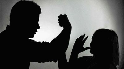 «الإحصاء»: العنف النفسي ضد المرأة هو الأكثر شيوعًا.. 68% من السيدات تشاركن في اتخاذ القرارات.. و4.4% نسبة الأسر التي تعرضت للإنفاق المتدني