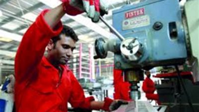 «السقطي» يطالب كبارالصنّاع بإقامة ورش «صغيرة ومتوسطة» 