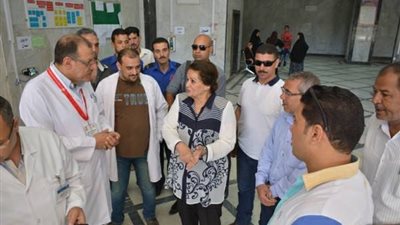 «البحيرة»: إزالة العشوائيات وتكثيف أعمال النظافة ورفع المخلفات بالمدينة 