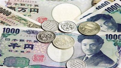 الين يعاني وسط ترقب لتصريحات من مسئولي مجلس الاحتياطي