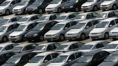 مستورد: «الناس بتتكلم عن أسعار السيارات كأنها السلعة الوحيدة اللى زادت»