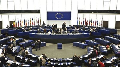 الاتحاد الأوروبي يمدد العقوبات على القرم لعام آخر