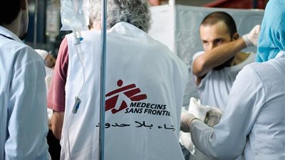 «أطباء بلا حدود» تدعو المنظمات الدولية لتكثيف جهودها لمكافحة الكوليرا باليمن