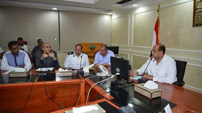 بالصور.. المحافظ في جولة ميدانية بشوارع مطروح استعدادا للعيد والصيف