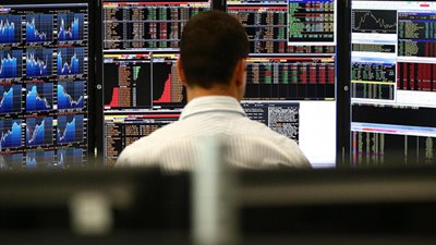 تباين مساري الأسهم الأوروبية والبريطانية بعد عام على الاستفتاء