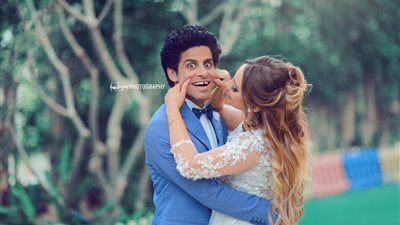 بالصور..«حمدي الميرغني» يهنئ زوجته بالعيد