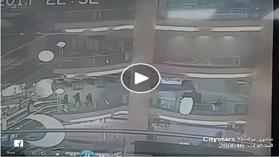 بالفيديو.. لحظة انتحار شاب في 