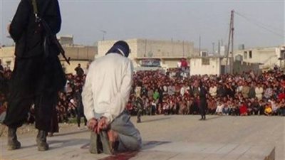 داعش ينشر مقطعا مصورا لعملية إعدام خمسة أشخاص ينفذها طفلان في أفغانستان