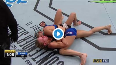  بالفيديو.. مصارعة