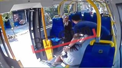 بالفيديو.. شاب تركي يعتدي علي فتاة جامعية لارتدائها «شورت» في نهار رمضان