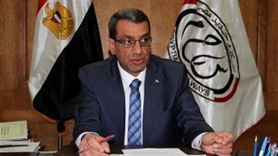 رئيس السكك الحديدية يتفقد مركز تشغيل قائدي القطارات