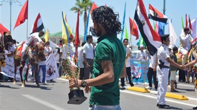 بالصور.. مسيرات تأييد لـ«السيسى» بمطروح فى احتفالات المحافظة بـ30 يونيه 