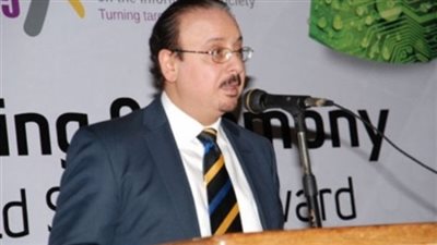 «ياسر القاضي»: «انترنت المواطن الغلبان مش هيقل عن 4 ميجا»