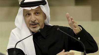 «قطان» ينفي رفع العلم السعودي على «تيران وصنافير»