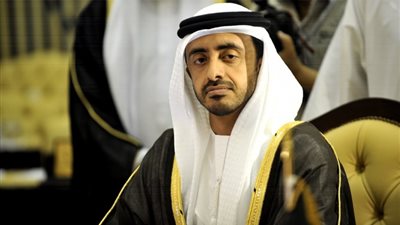 وزير خارجية الإمارات: نحن في انتظار التواصل مع الإخوة في الكويت لمعرفة الرد القطري