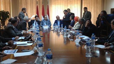 «المالية» تجري القرعة العلنية لتأشيرات الحج للعاملين بالوزارة 