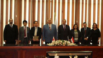 توقيع عقد إنشاء مبنى ركاب جديد بمطار برج العرب