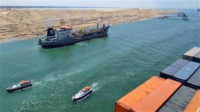 عبور 41 سفينة قناة السويس بحمولة مليونين و55 ألف طن