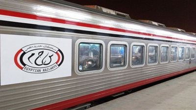 خروج قطار vip عن مساره بالأقصر