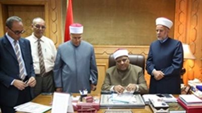 «وكيل الأزهر» يعتمد نتيجة الشهادتين الإعدادية والثانوية لمعاهد البعوث الإسلامية