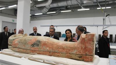 استعدادات بالمتحف الكبير لنقل تمثال رمسيس الثاني للبهو الرئيسي 