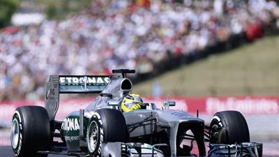  مرسيدس تعرض سيارة لويس هاميلتون للبيع 