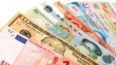 تراجع الين مقابل العملات الرئيسية