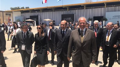 بالصور.. وزير التنمية يشهد حفل إنتاج «تويوتا فورتشنر»