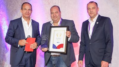 «راية للنظم» تفوز بجائزة أفضل شريك في الشرق الأوسط وأفريقيا