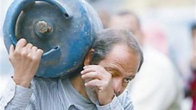 «اقتصادى»: قرارات الإصلاح دمرت الطبقة الوسطى