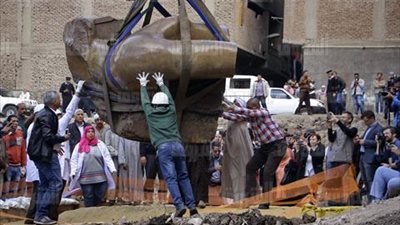 إحالة رئيس قطاع الآثار و3 آخرين للمحاكمة التأديبية في واقعة اكتشاف تمثال المطرية