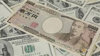 الدولار يصعد لأعلي مستوى في 4 أشهر أمام الين