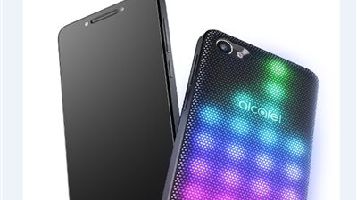 «ألكاتيل» تطلق الهاتف الأول بغطاء تفاعلي