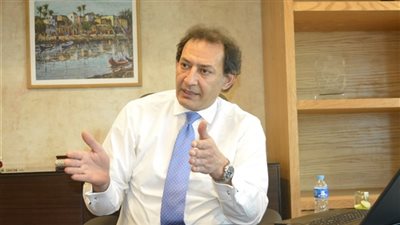 «الأهلي المصري» يلتقى بمستثمري المناطق الصناعية بمحافظات الصعيد