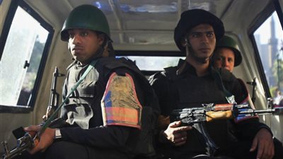 بالصور.. الأهالي منعوا الإرهابيين من حرق جثامين شهداء الشرطة