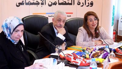 إطلاق منظومة التغذية المدرسية في اجتماع «التضامن والتعليم»