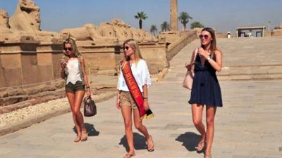 «خبير» ضريبة القيمة المضافة كارثة للسياحة 