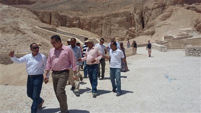 ننشر جولة وزير الآثار بالأقصر