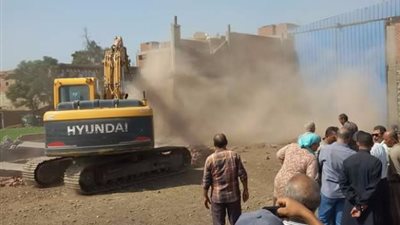 حملات لإيقاف وإزالة أعمال البناء المخالفة بحي غرب الإسكندرية