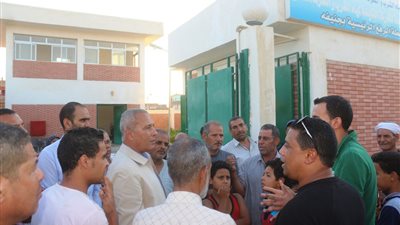 «محافظ السويس» يتفقد محطات ومشروعات المياه والصرف الصحي