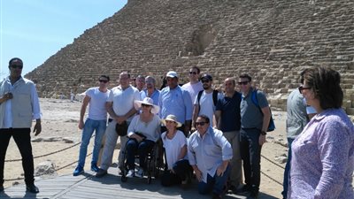 نائبة رئيس الأرجنتين تزور الأهرامات دعما للسياحة