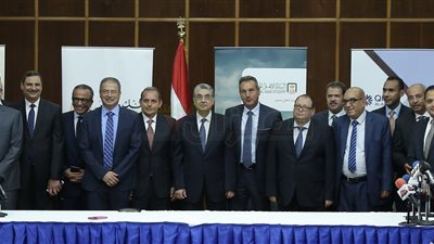 5 بنوك تقدم 37 مليار جنيه لـ«القابضة للكهرباء»