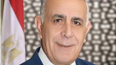 ضبط مدرس «ألعاب» ينتحل صفة طبيب مخ وأعصاب بالمنيا