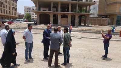 محافظ البحرالأحمر يتابع أعمال البنية التحتية بمنطقة الهضبة