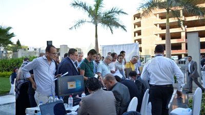 بالصور.. إقبال كثيف على انتخابات مقعدي الشركات المقيدة بالبورصة