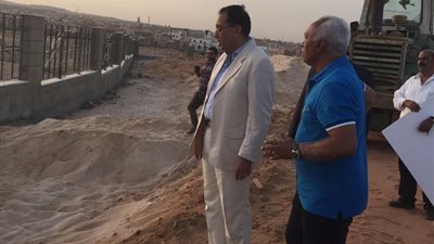 بالصور.. وزير الإسكان: متنزهات راقية بكل المدن الجديدة
