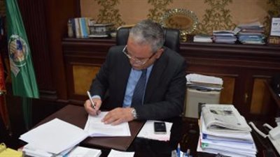 طبيب المنيا أمام النيابة الإدارية بتهمة التعدي على مرضى