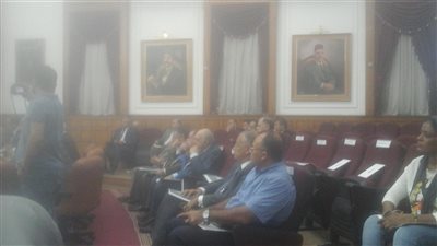 بالصور.. بدء اجتماع وزير التنمية برؤساء البنوك وشركات النظافة 