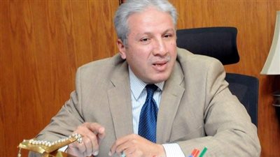 «بيومي» يتابع الاستعدادات للحج بمطار القاهرة