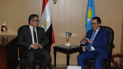 وزير الآثار يناقش مع سفير كازاخستان ترميم «الظاهر بيبرس»